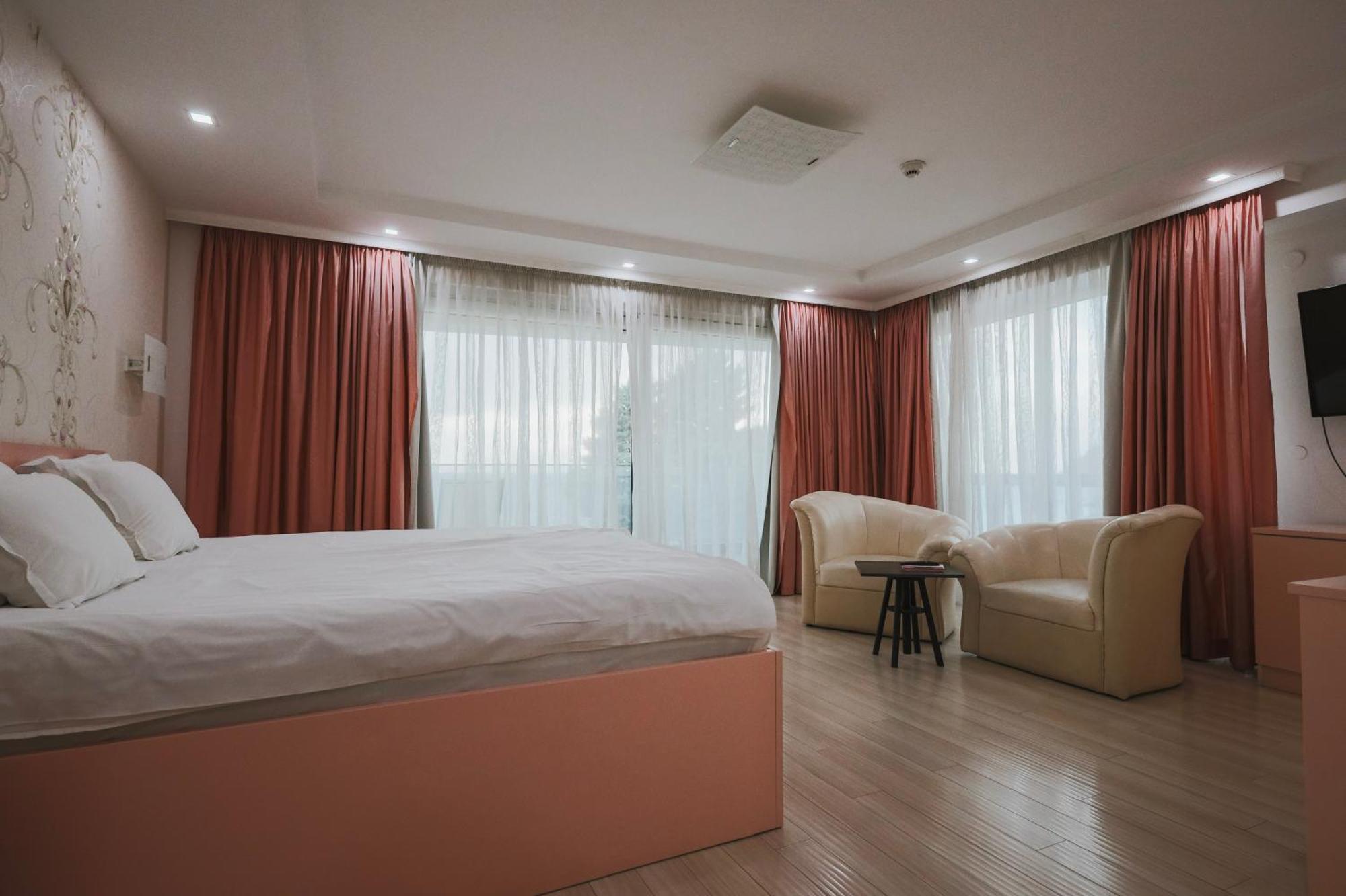 אוהריד Mr.I Boutique Hotel & Bar מראה חיצוני תמונה